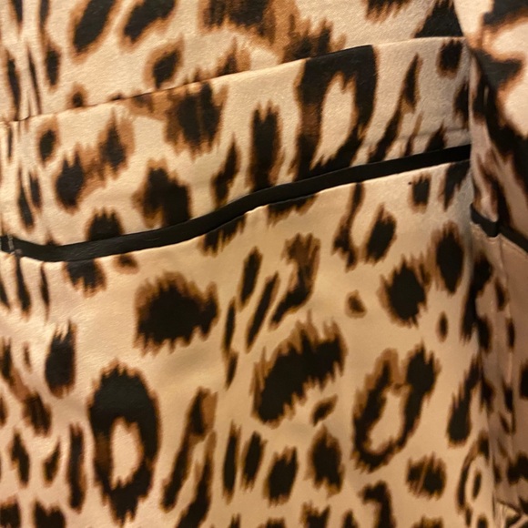 VICTORIA SECRET BUTTON UP LONG SLEEVE SLEEP SHIRT - Picture 10 of 15